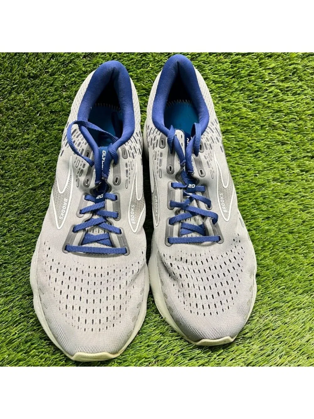 Brooks missing insoles